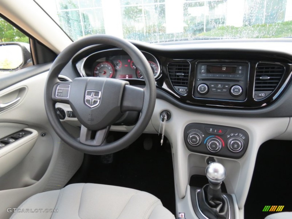 2013 Dart SXT - Bright Silver Metallic / Black/Light Diesel Gray photo #10