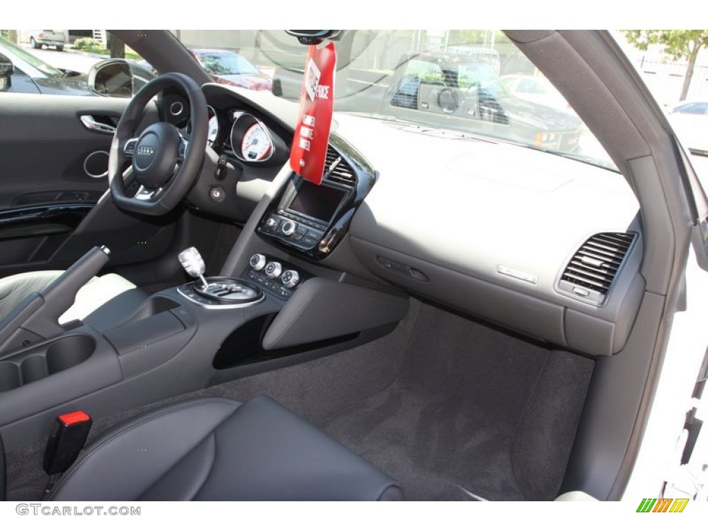 2012 Audi R8 5.2 FSI quattro Black Dashboard Photo #69632500
