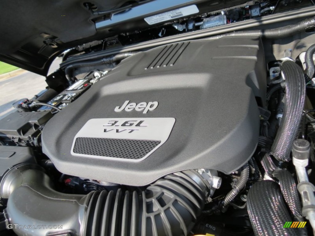 2013 Jeep Wrangler Sahara 4x4 3.6 Liter DOHC 24-Valve VVT Pentastar V6 Engine Photo #69632842