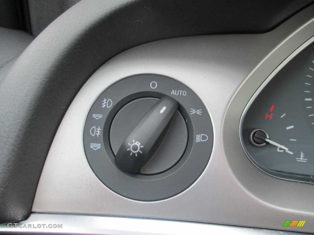 2007 Audi S6 5.2 quattro Sedan Controls Photo #69633817