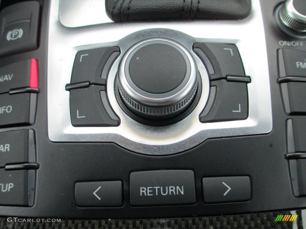 2007 Audi S6 5.2 quattro Sedan Controls Photo #69633937