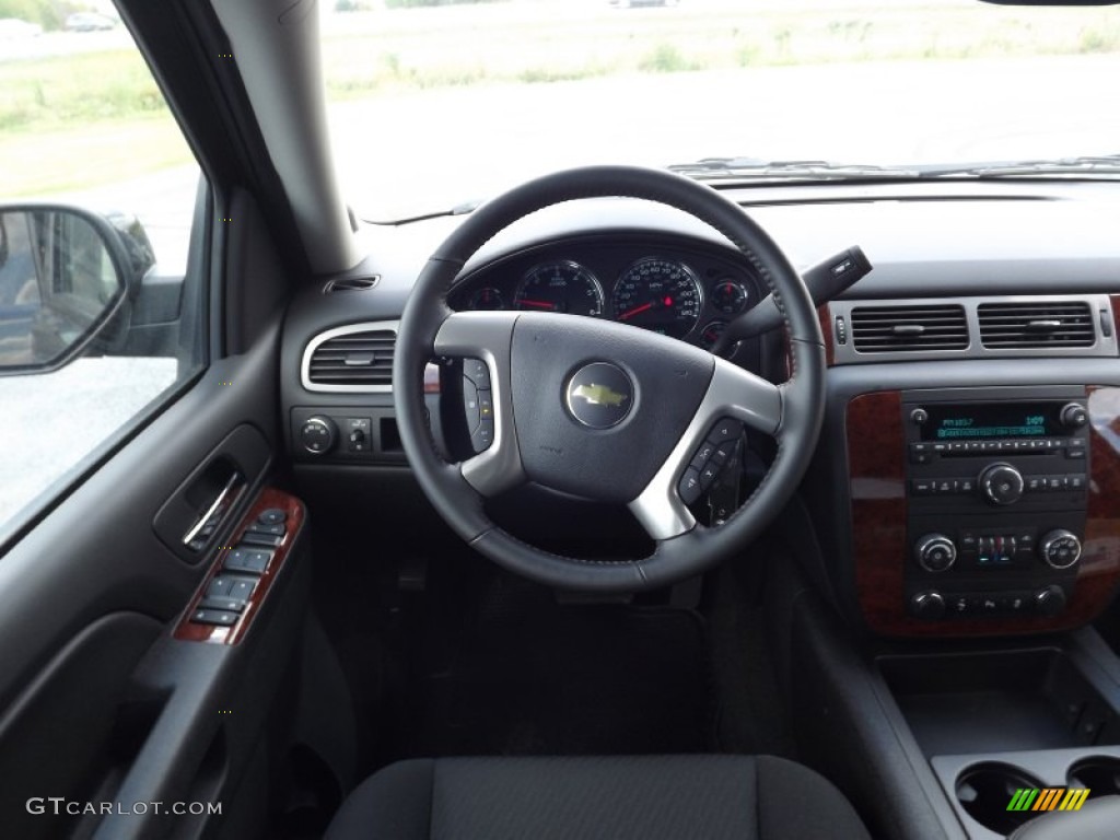 2013 Chevrolet Avalanche LS Ebony Dashboard Photo #69634810