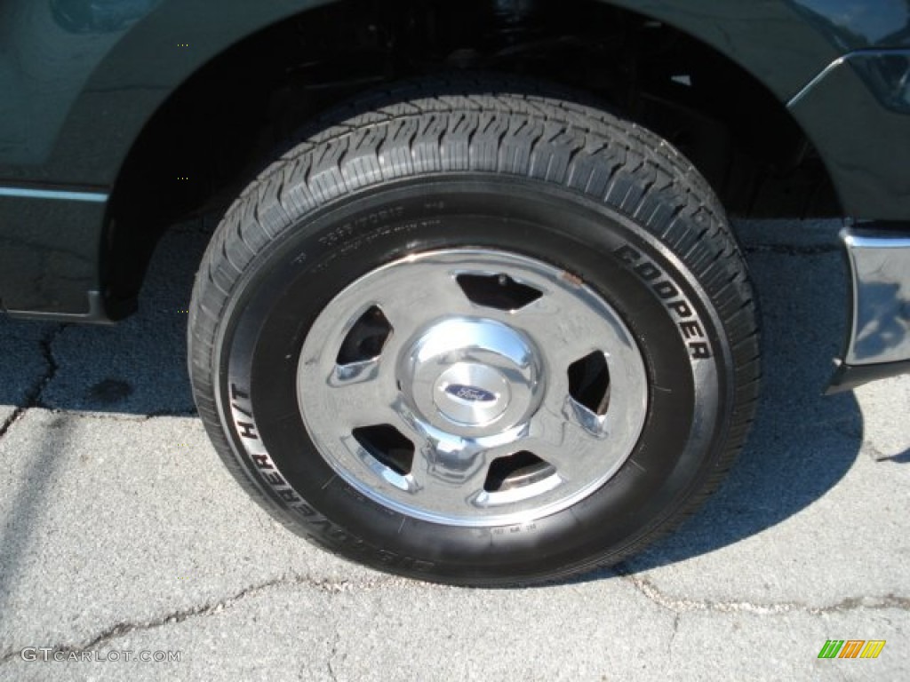 2005 F150 XLT Regular Cab 4x4 - Aspen Green Metallic / Medium Flint Grey photo #22