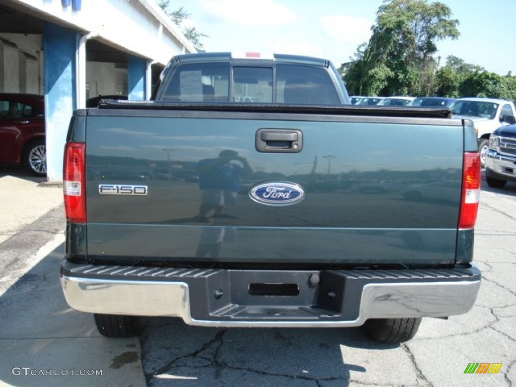2005 F150 XLT Regular Cab 4x4 - Aspen Green Metallic / Medium Flint Grey photo #24