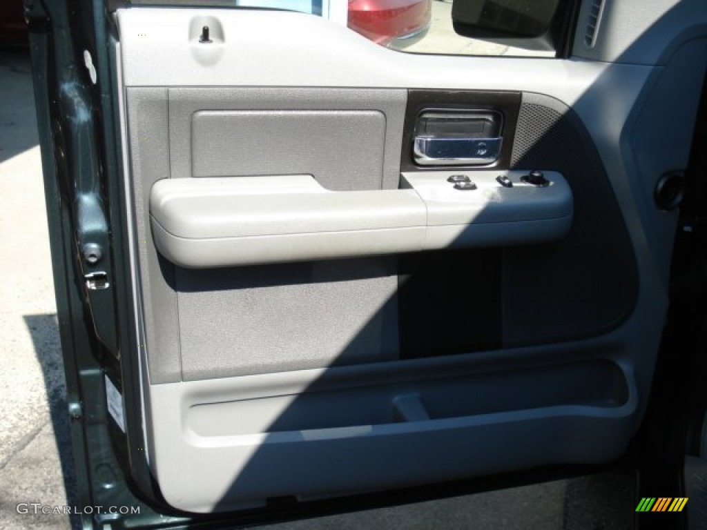 2005 F150 XLT Regular Cab 4x4 - Aspen Green Metallic / Medium Flint Grey photo #25