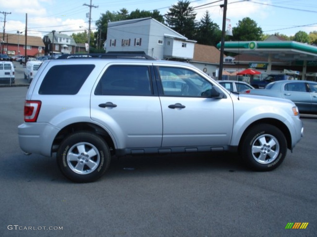 2012 Escape XLT V6 4WD - Ingot Silver Metallic / Charcoal Black photo #8