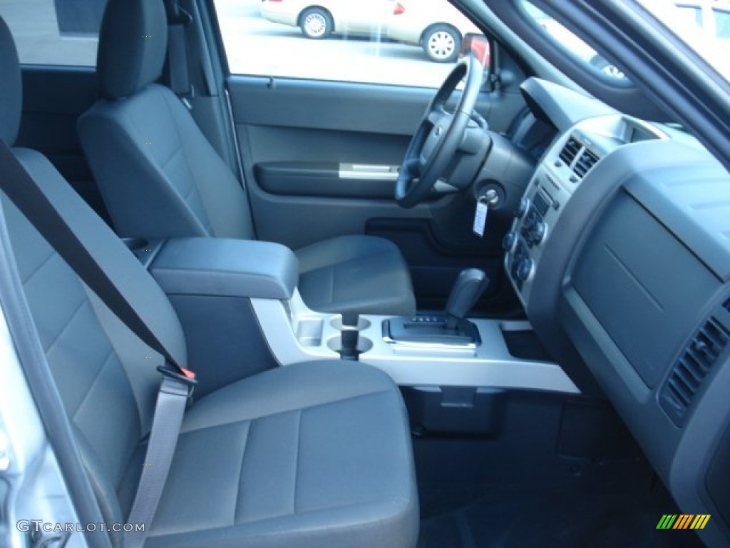 2012 Escape XLT V6 4WD - Ingot Silver Metallic / Charcoal Black photo #17