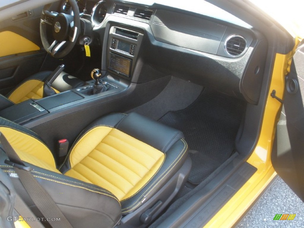 2011 Mustang GT Premium Coupe - Yellow Blaze Metallic Tri-coat / Charcoal Black photo #17