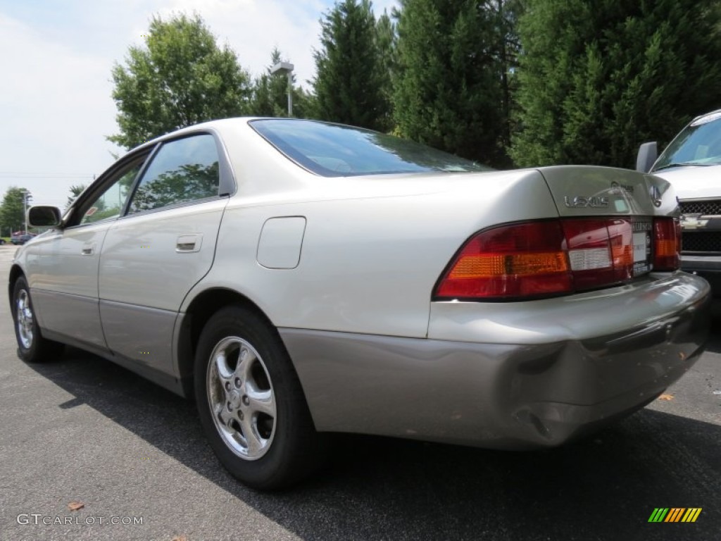1997 ES 300 - Antique Sage Pearl / Gray photo #2