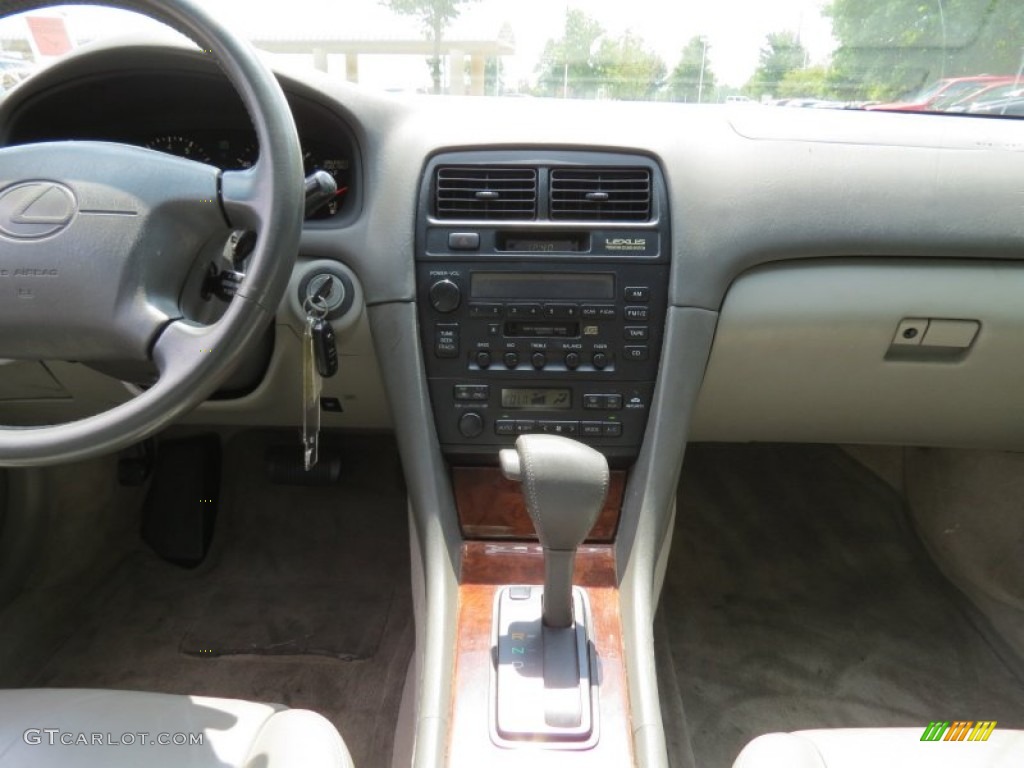 1997 ES 300 - Antique Sage Pearl / Gray photo #11
