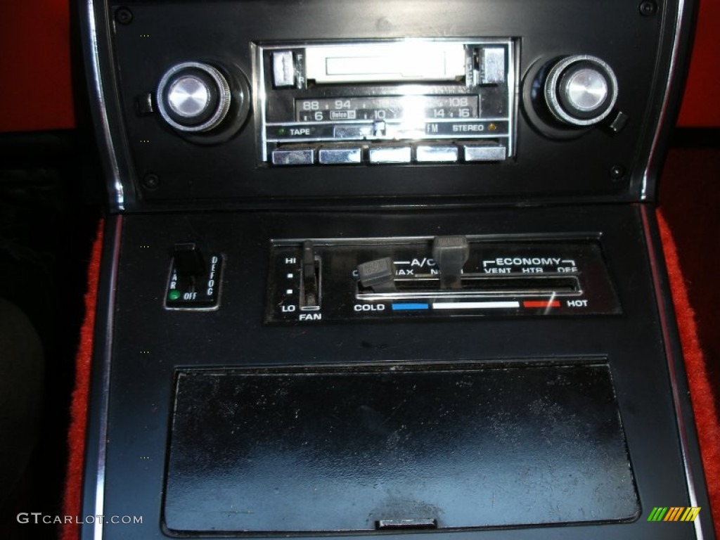 1979 Chevrolet Corvette Coupe Controls Photo #69644323