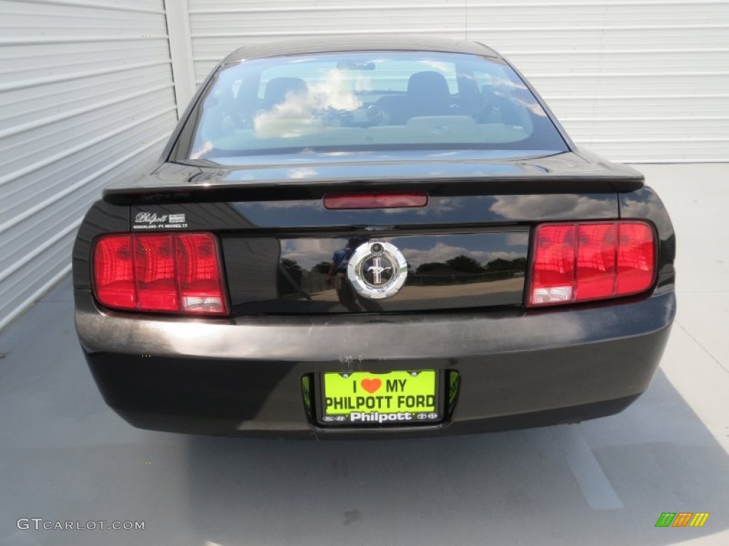 2009 Mustang V6 Coupe - Black / Dark Charcoal photo #4