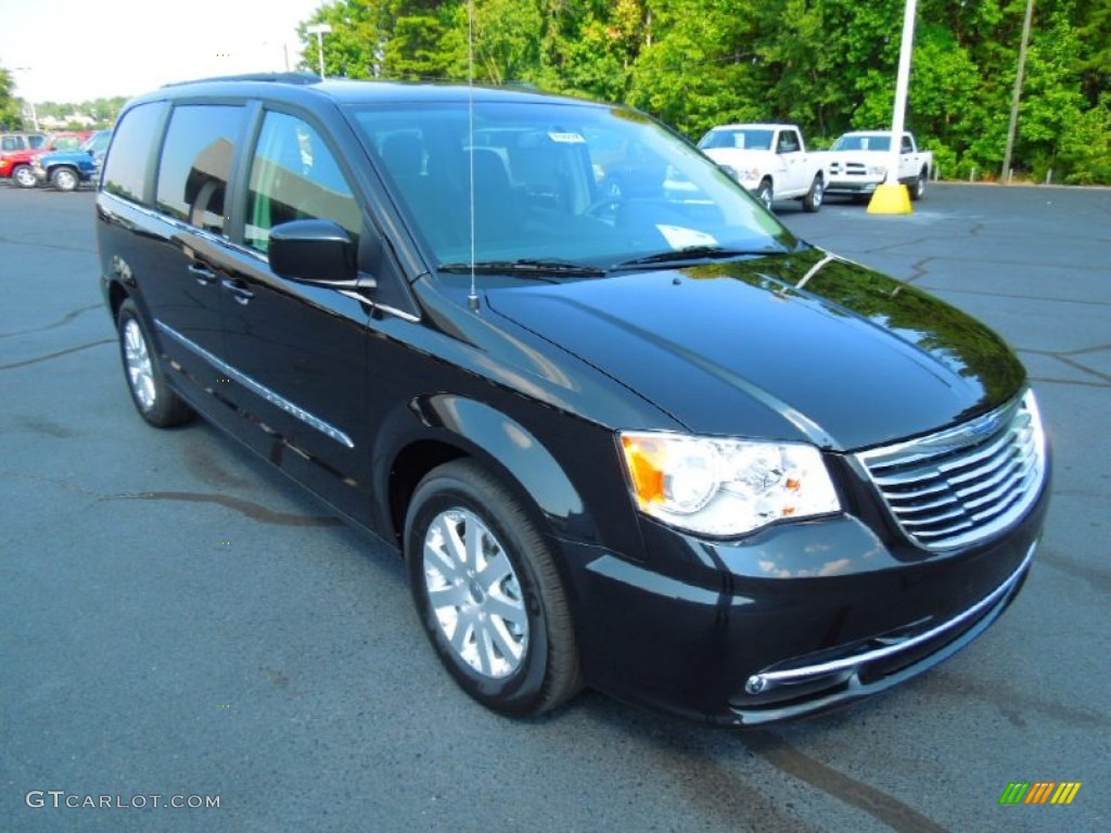 Brilliant Black Crystal Pearl 2013 Chrysler Town & Country Touring Exterior Photo #69650077