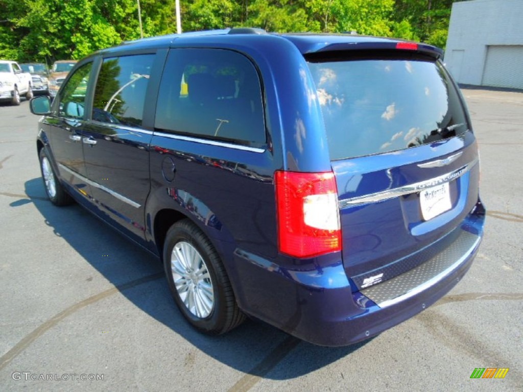 2013 Town & Country Limited - True Blue Pearl / Black/Light Graystone photo #5