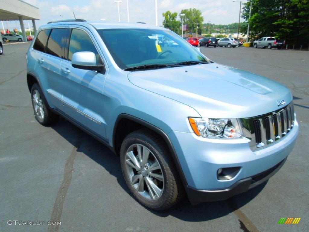 2013 Grand Cherokee Laredo - Winter Chill Pearl / Black photo #1