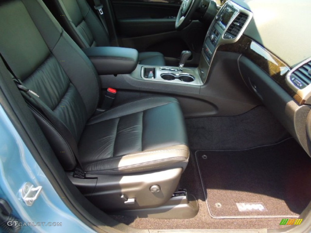 2013 Grand Cherokee Laredo - Winter Chill Pearl / Black photo #22