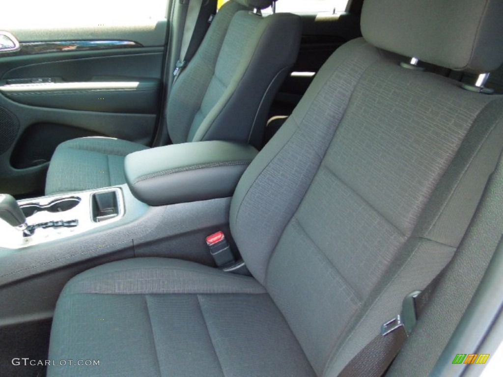 2013 Grand Cherokee Laredo - Bright Silver Metallic / Black photo #9