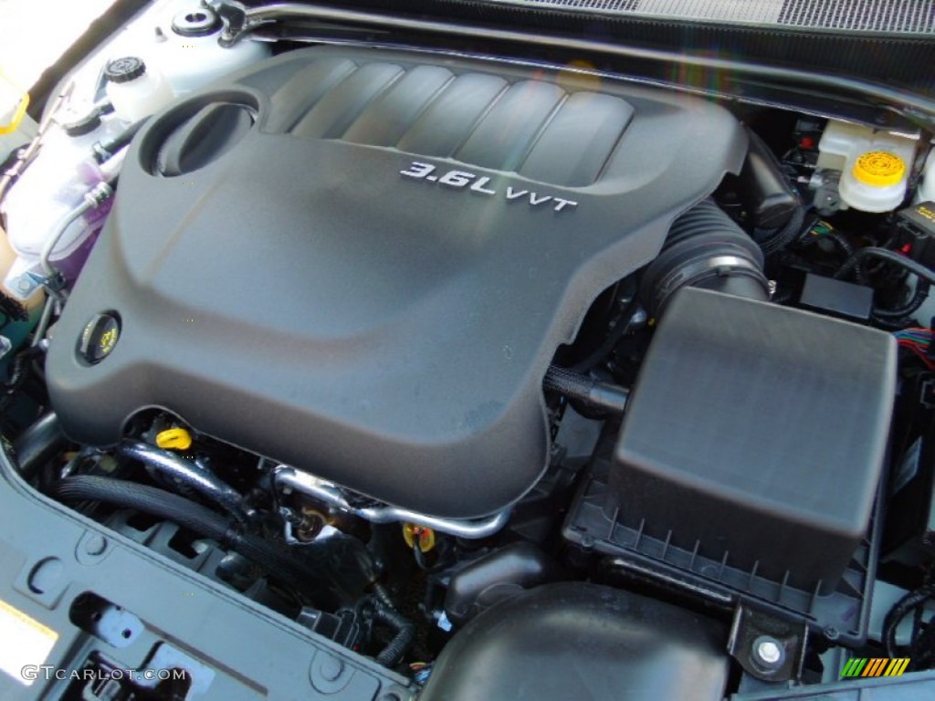 2013 Chrysler 200 S Sedan 3.6 Liter DOHC 24-Valve VVT Pentastar V6 Engine Photo #69652480