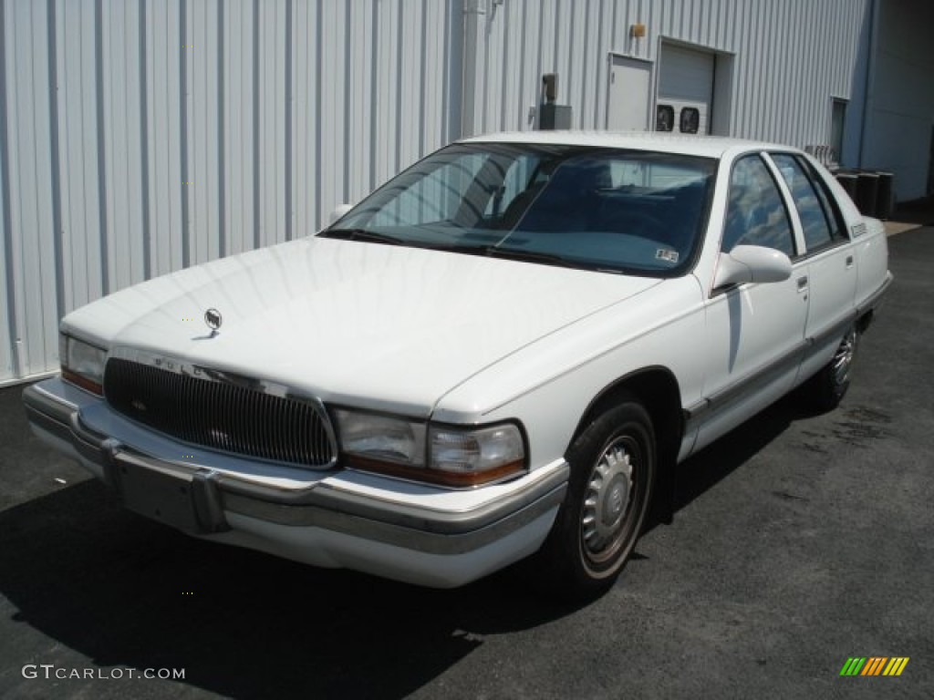 1995 Roadmaster Sedan - Bright White / Blue photo #2
