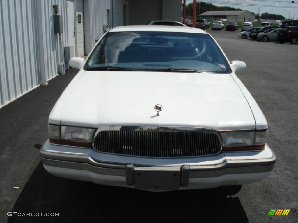 1995 Roadmaster Sedan - Bright White / Blue photo #3