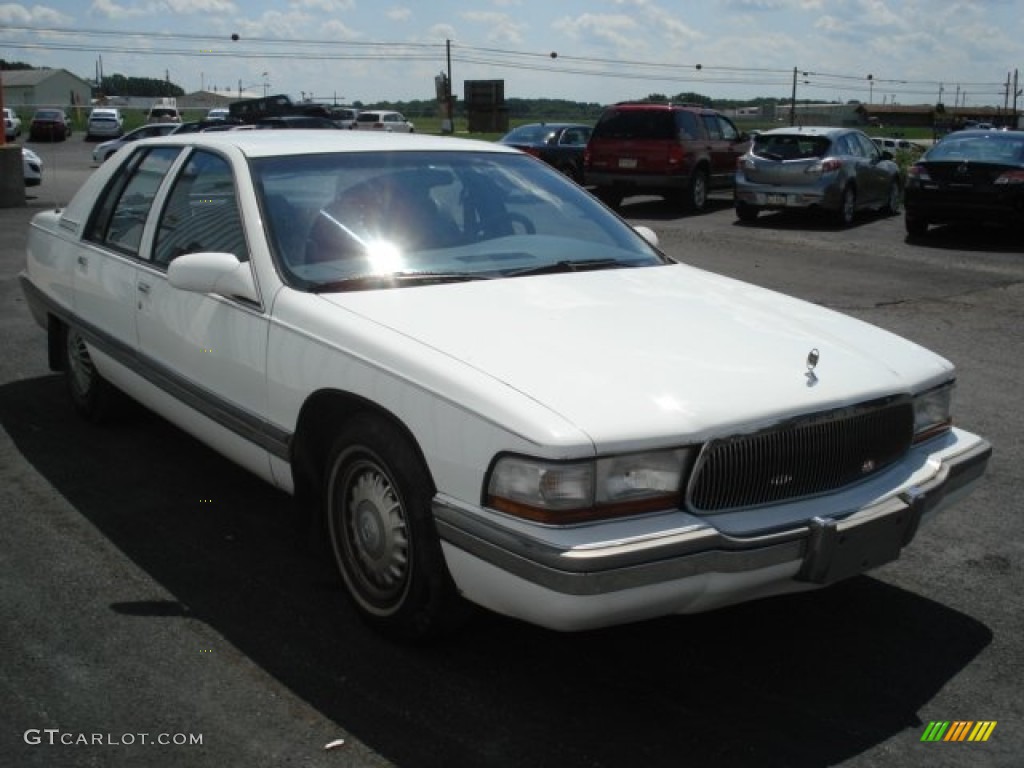 1995 Roadmaster Sedan - Bright White / Blue photo #4