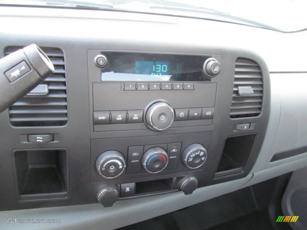 2011 Chevrolet Silverado 1500 Regular Cab Controls Photo #69660540