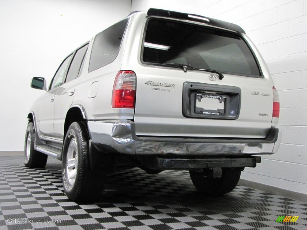 1999 4Runner SR5 4x4 - Millennium Silver Metallic / Gray photo #2