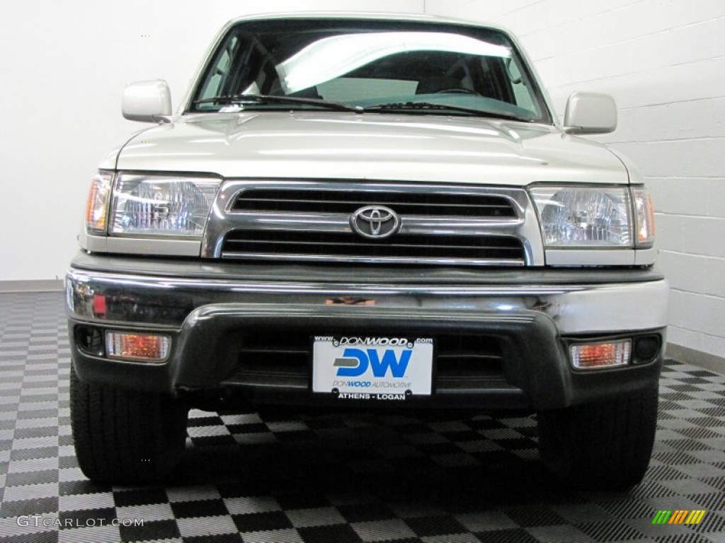1999 4Runner SR5 4x4 - Millennium Silver Metallic / Gray photo #3