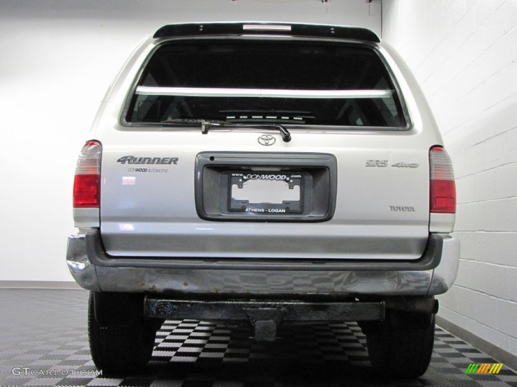 1999 4Runner SR5 4x4 - Millennium Silver Metallic / Gray photo #4