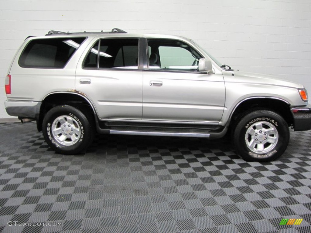 1999 4Runner SR5 4x4 - Millennium Silver Metallic / Gray photo #8