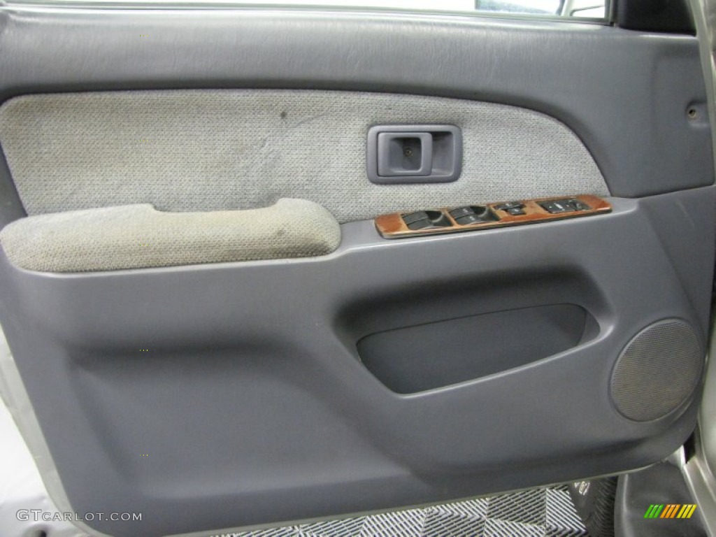 1999 4Runner SR5 4x4 - Millennium Silver Metallic / Gray photo #14
