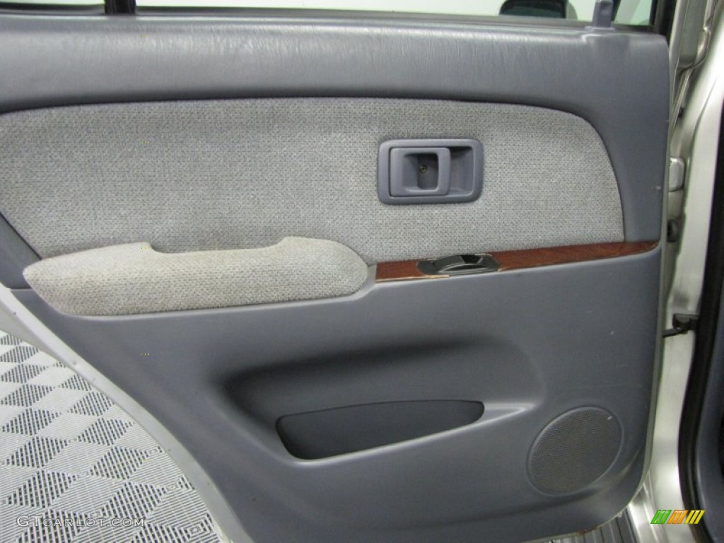 1999 4Runner SR5 4x4 - Millennium Silver Metallic / Gray photo #16
