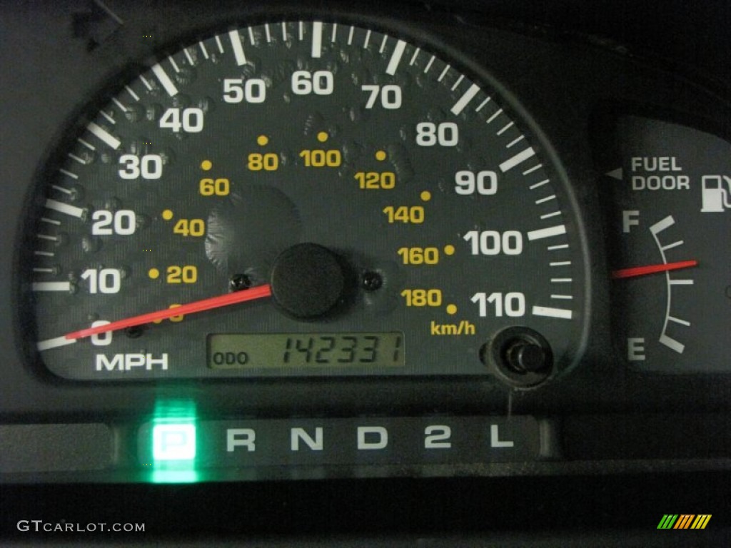 1999 4Runner SR5 4x4 - Millennium Silver Metallic / Gray photo #23