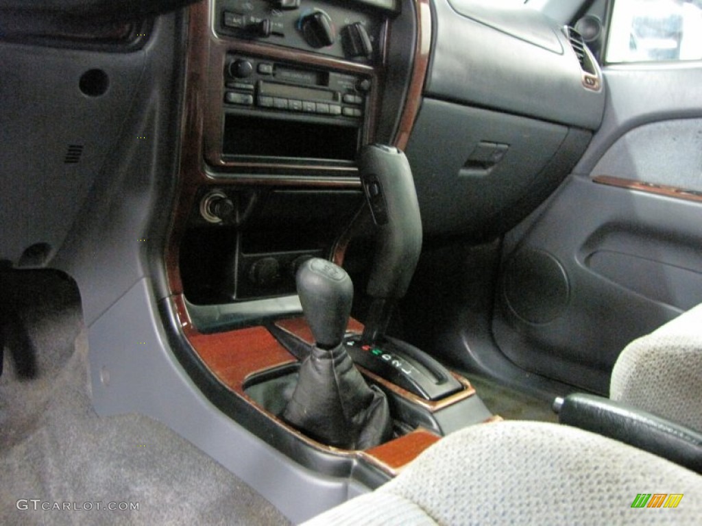 1999 4Runner SR5 4x4 - Millennium Silver Metallic / Gray photo #25