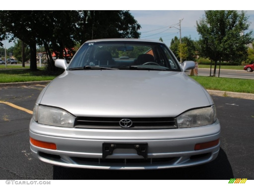 1992 Camry LE Sedan - Silvermist Metallic / Gray photo #2