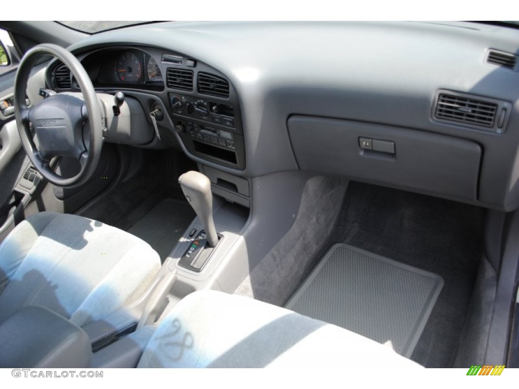 1992 Camry LE Sedan - Silvermist Metallic / Gray photo #10