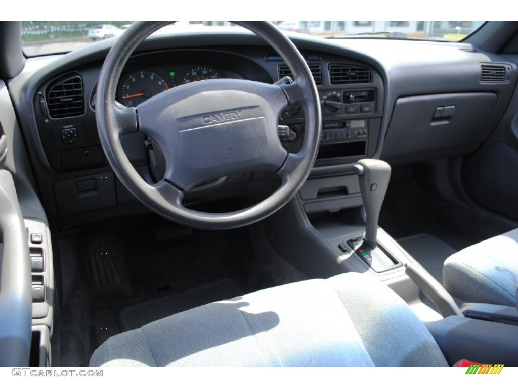 1992 Camry LE Sedan - Silvermist Metallic / Gray photo #16