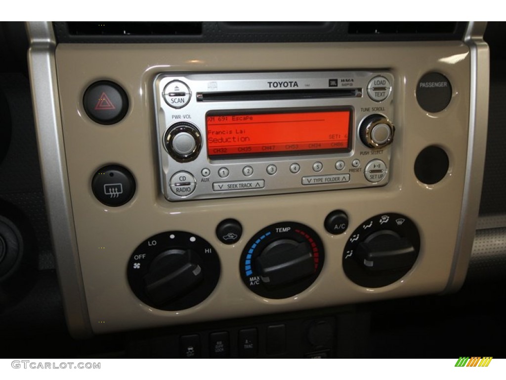 2012 Toyota FJ Cruiser 4WD Audio System Photo #69667815