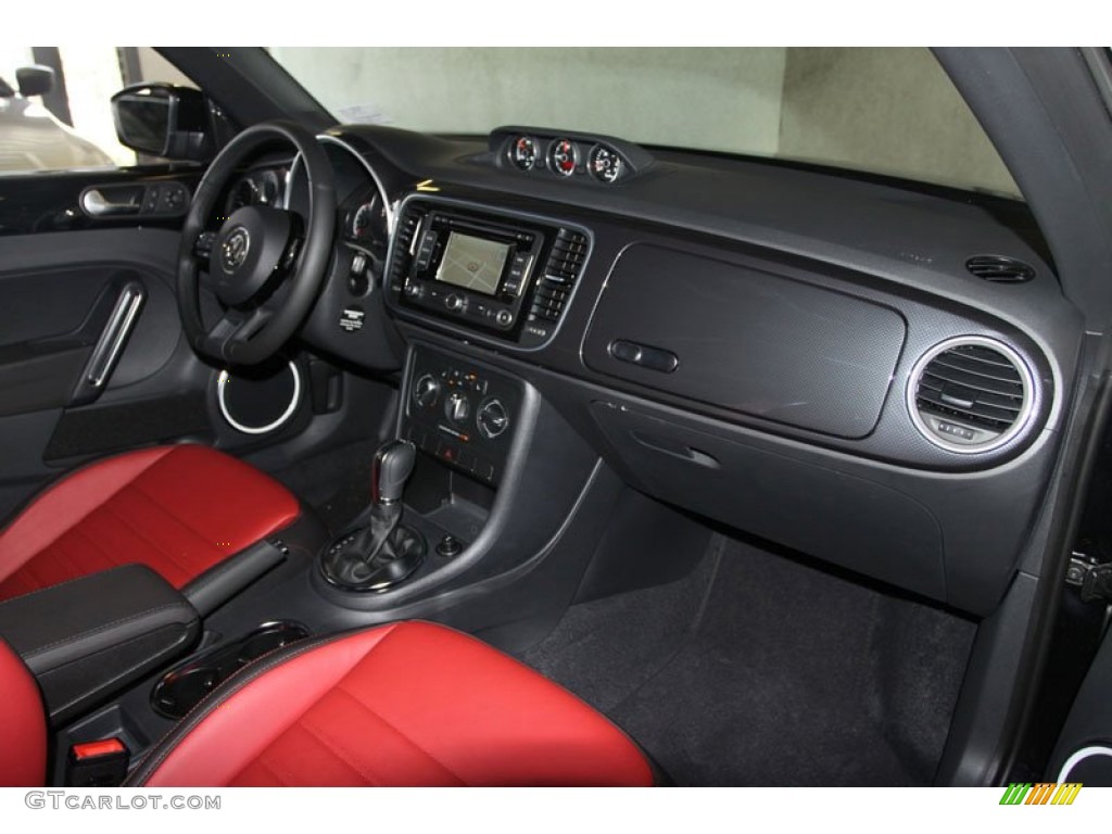 2013 Volkswagen Beetle Turbo Black/Red Dashboard Photo #69668019