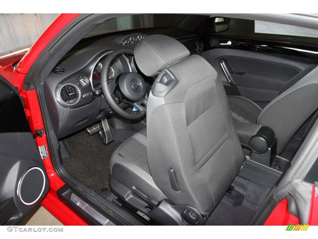 Titan Black Interior 2013 Volkswagen Beetle Turbo Photo #69668182