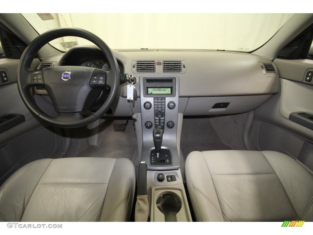 2006 V50 2.4i - Silver Metallic / Dark Beige/Quartz photo #4