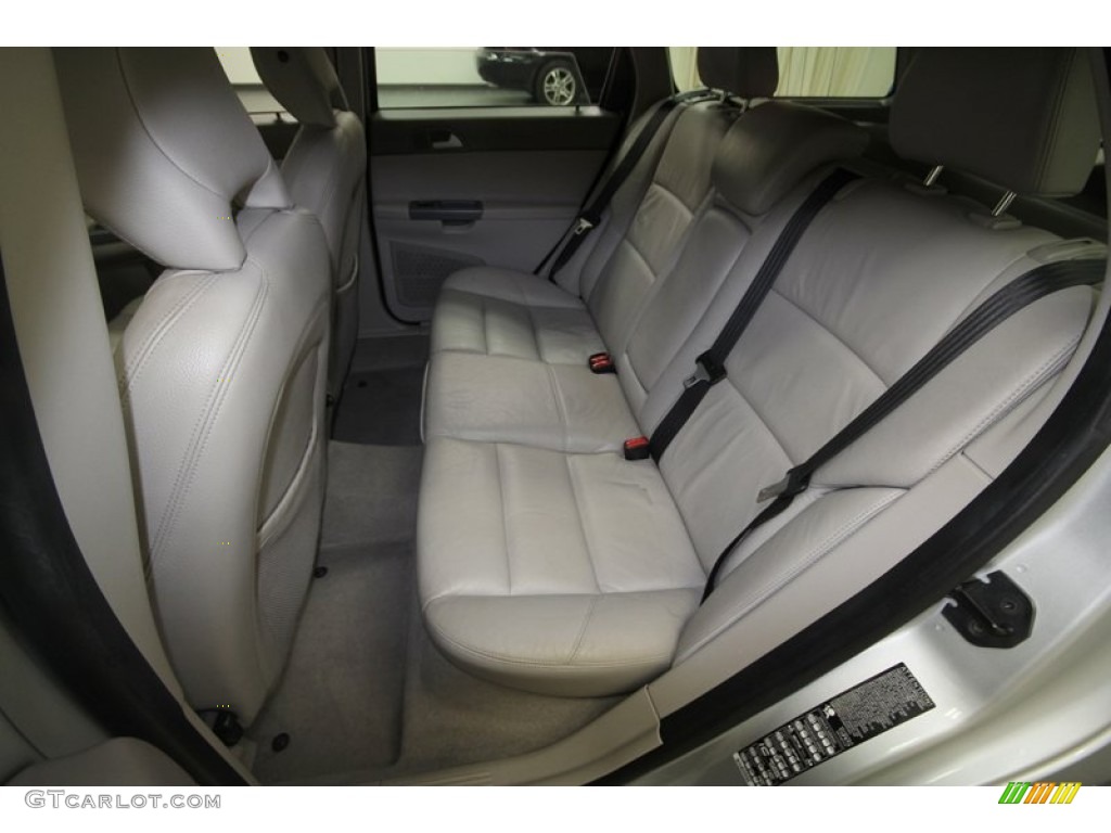 2006 V50 2.4i - Silver Metallic / Dark Beige/Quartz photo #14