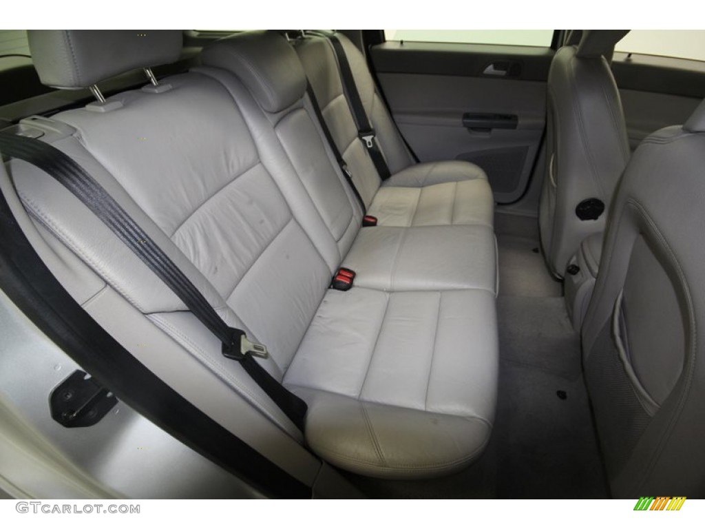 2006 V50 2.4i - Silver Metallic / Dark Beige/Quartz photo #32