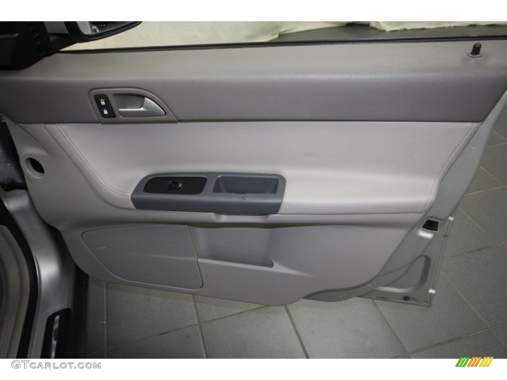 2006 V50 2.4i - Silver Metallic / Dark Beige/Quartz photo #34