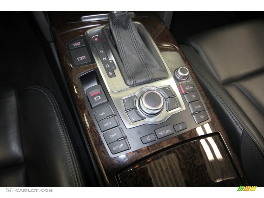2007 Audi S6 5.2 quattro Sedan Controls Photo #69673863