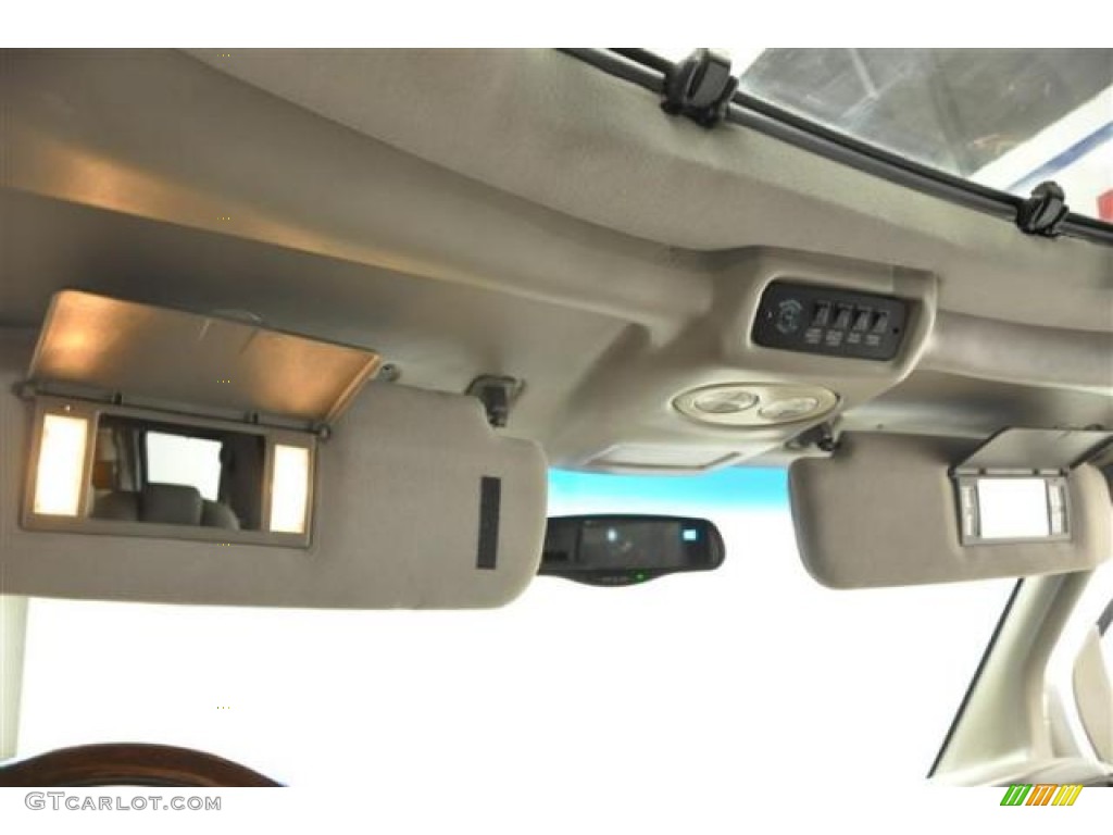 2001 Express 1500 Passenger Conversion Van - White / Medium Gray photo #12