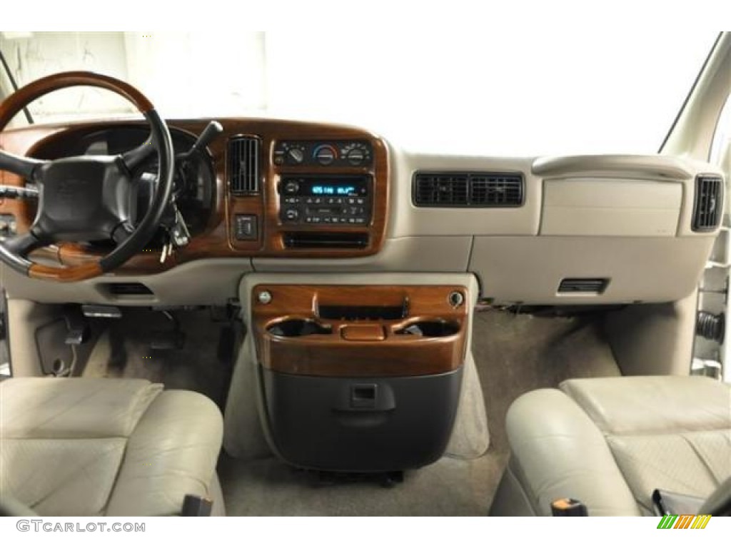 2001 Express 1500 Passenger Conversion Van - White / Medium Gray photo #13
