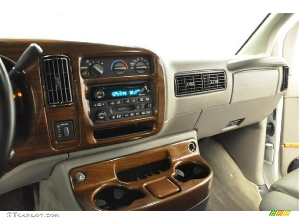 2001 Express 1500 Passenger Conversion Van - White / Medium Gray photo #15