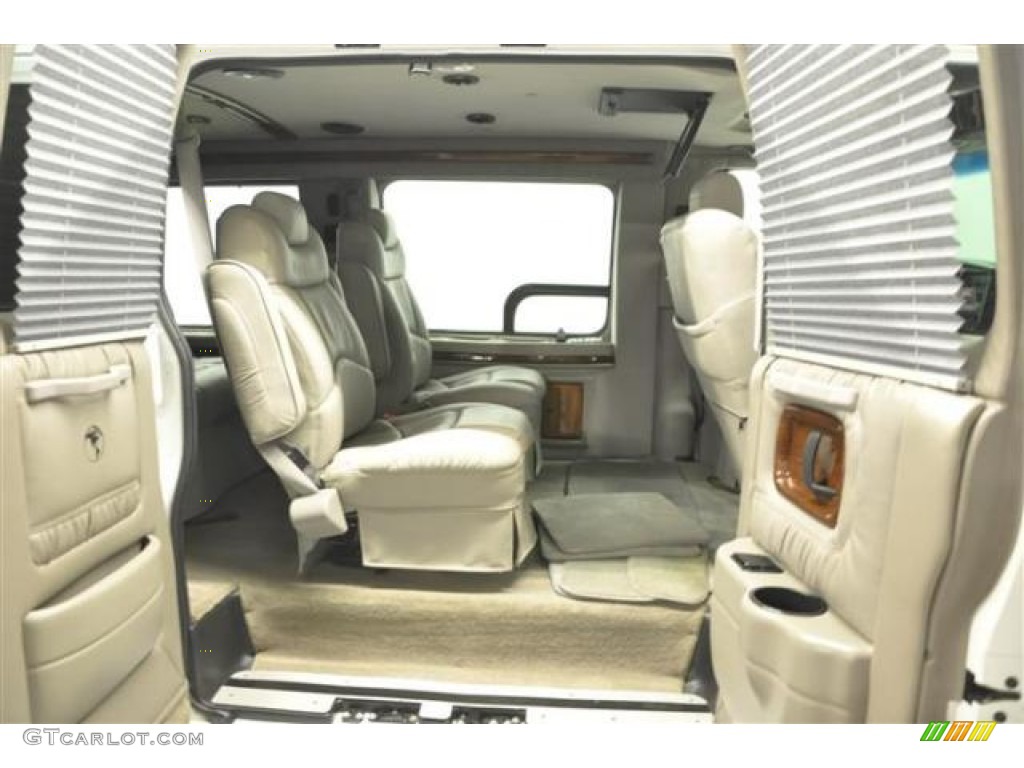 2001 Express 1500 Passenger Conversion Van - White / Medium Gray photo #17