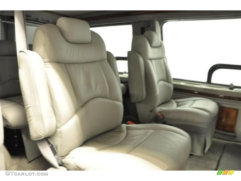 2001 Express 1500 Passenger Conversion Van - White / Medium Gray photo #18
